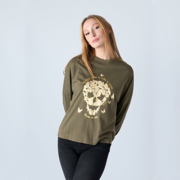 Camiseta calaveras mariposa